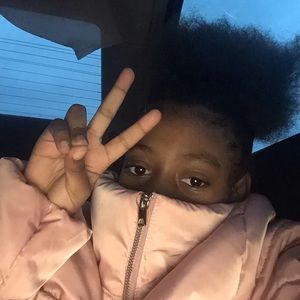 Meet your Posher, Desiree